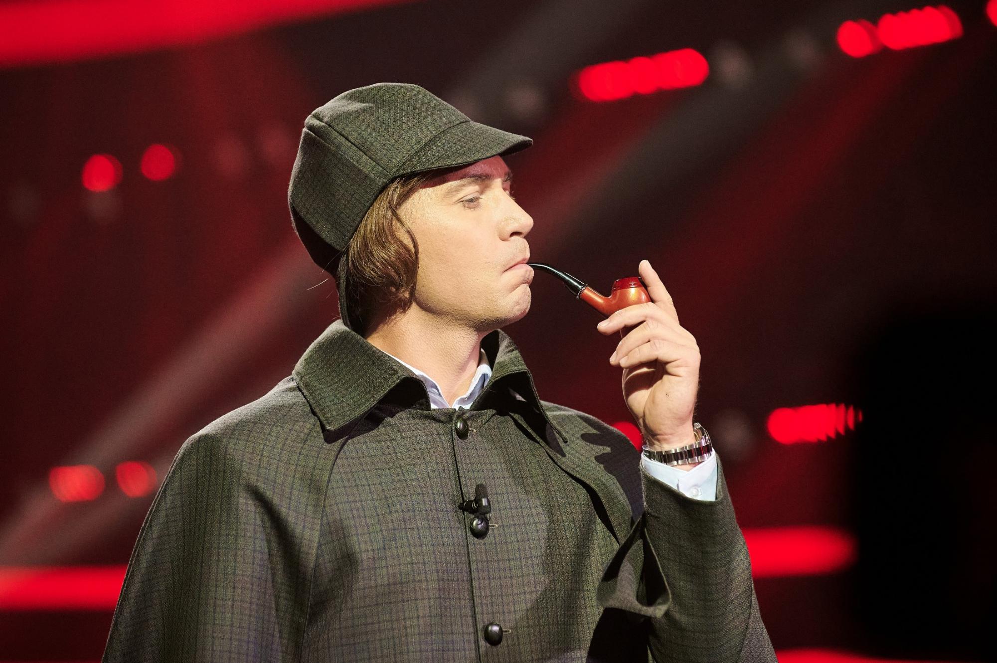 Остапчук Шерлокович: топ-ведущий удивил новым образом (фото)